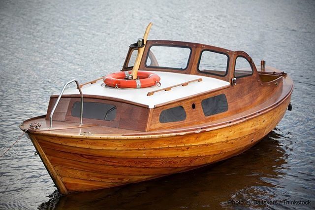 360Hook's tweet photo. Would you wanna go fishing on this beauty? These boats seen around Venice, Italy are too cool! #fishing #boating #reusablestraw #saltwaterfishing #rvlife #HOOK360 #bassfishing #flyfishing #fishinglife #camping #traveling #hiking #hunting https://t.co/55wXBHYN4w
