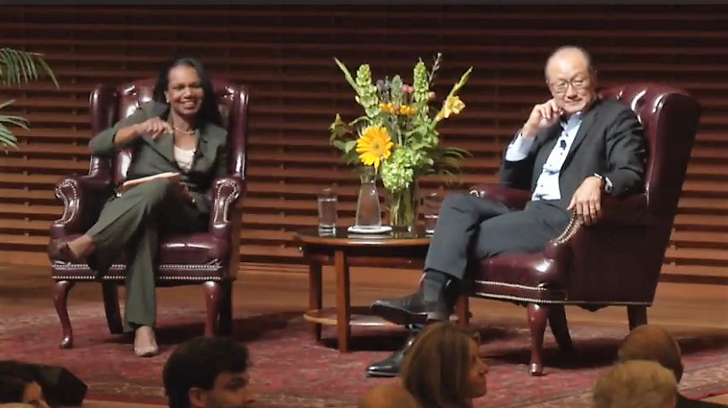 .<a href="/JimYongKim/">Jim Yong Kim</a> : Mon conseil : trouvez ce que vous aimez faire, faites-le du mieux que vous pouvez et essayez de voir si vous pouvez faire quelque chose de bien pour le monde. | #CapitalHumain