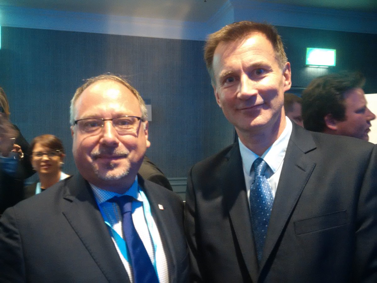ArkadyRzegocki's tweet image. Great to meet @Jeremy_Hunt at Conservative Party Conference in Birmingham #CPC2018