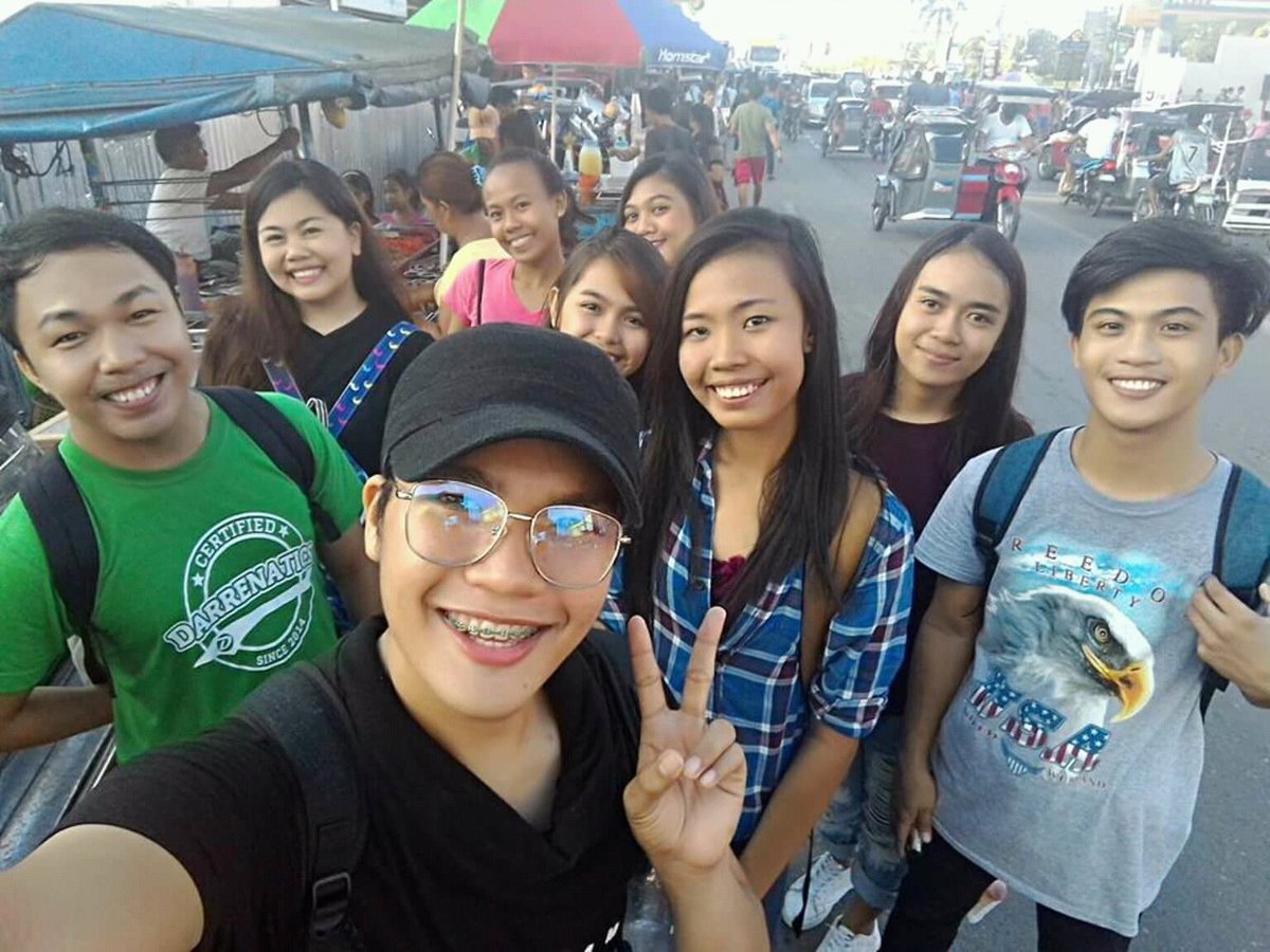 itsmenamaeeee's tweet photo. Guys!! 1 year naaaaa! 1 year na tayong napaasa lol HAHAHAHAHA
#TeamRefund #TeamDayo #FromPangasinanToNuevaEcija https://t.co/1GTCs6jKHx