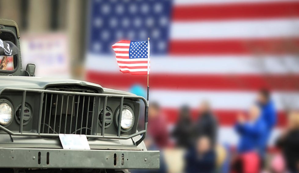 EPStreetfest's tweet photo. Coming this weekend to @the_USO Military Village at #epstreetfest:
🇺🇲 inflatable boxing ring
🇺🇲 Kids Zone w/ a giant slide, too moonwalk experiences, coloring &amp; more
🇺🇲 interactive displays
🇺🇲 military vehicles &amp; tent displays
🇺🇲 entertainment 
(free to enter 4PM-8PM) https://t.co/lUYkj7vfLb