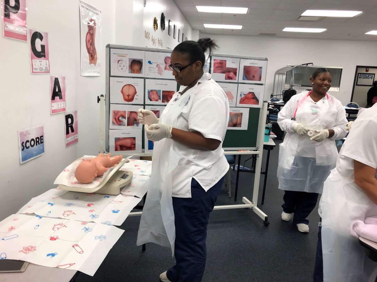 KeiserU's tweet photo. #Nursing #Pediatricsโ class working on proper techniques for weighing and holding infants. ๐ซย #studentsfirst #seahawknation #keisercommunity #onekeiser https://t.co/IYZ0hzzDbt
