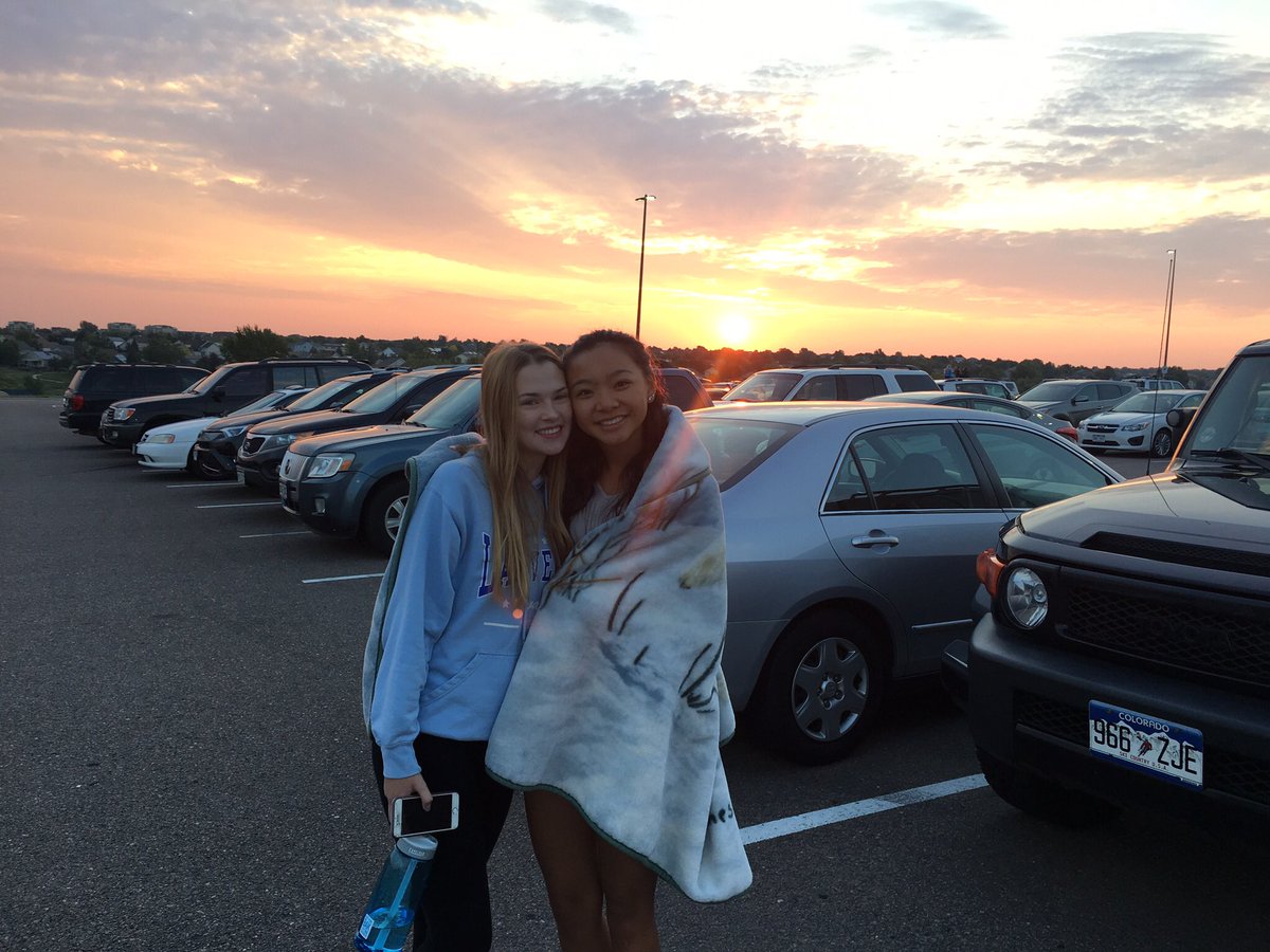 sereennneeee's tweet photo. happy birthday bff!!!❤️❤️😘😍💞🎉🎉🎉 im glad we got close again let's hang soon https://t.co/ci0EkrWJxh