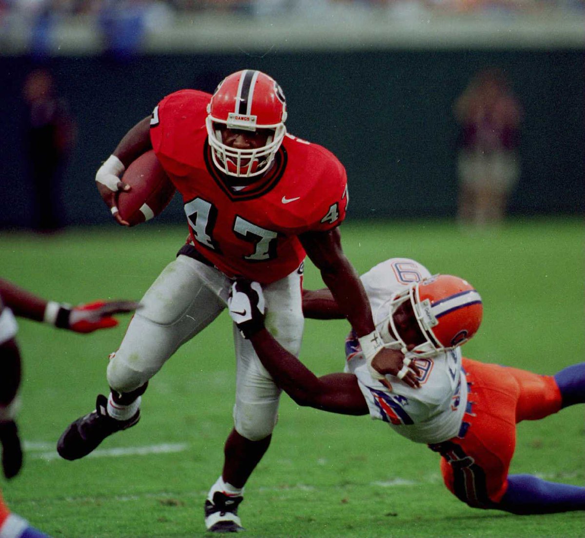 UGAVault's tweet photo. Happy bday to the RB with great speed an even greater power, Robert Edwards! Check out his highlights vs Vandy in 1996: https://t.co/ib0c6GmouN
#DGD #UGAVault #GoDawgs https://t.co/OTKTlKjWrD