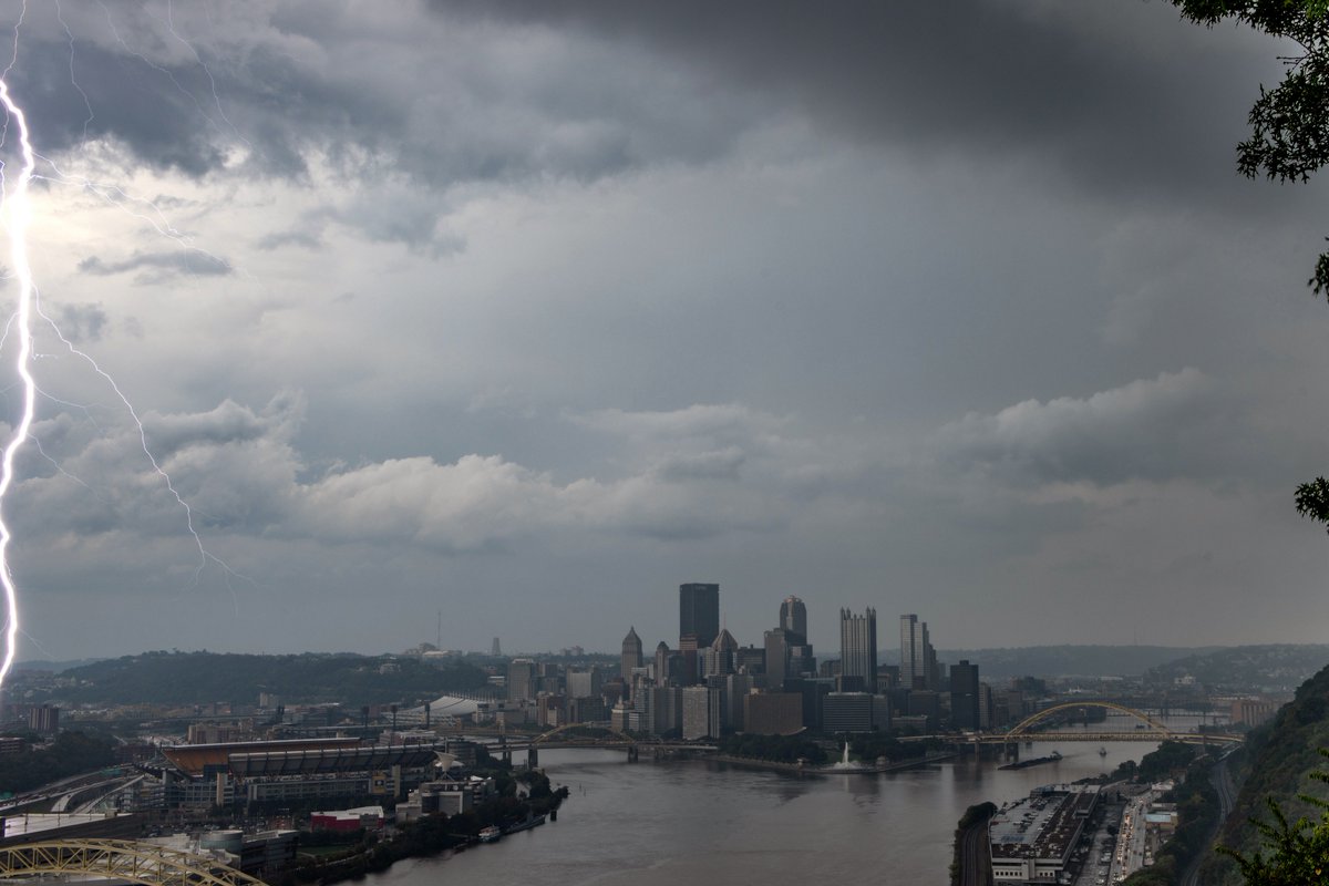 DaveDiCello's tweet photo. A huge lightning strike just out of frame and a pair of bolts hidden behind a cloud...the storms were cool to watch in #Pittsburgh this afternoon, and I just missed a couple cool captures.  Still like the second one, and I have a bunch more of the incredible clouds to share. https://t.co/uIvSve1E9T