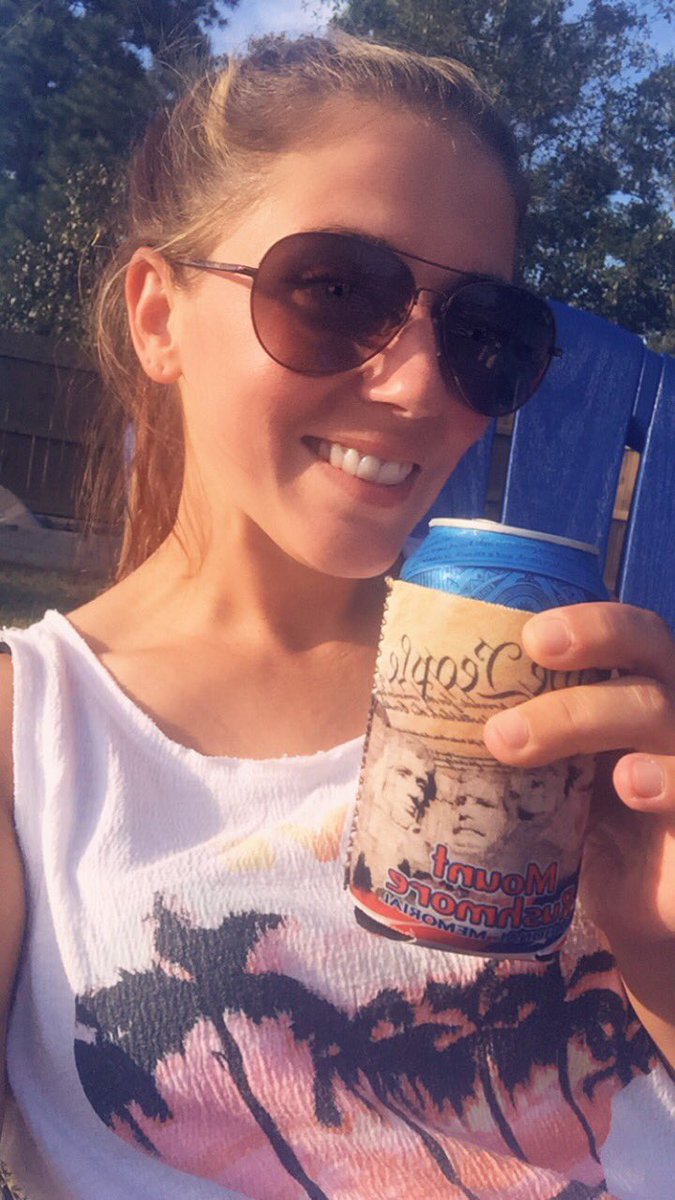 LuluTries2Adult's tweet image. Poolside, enjoying a beer with a few Presidents 😉 #BudLight #UpForWhatever #MountRushmore