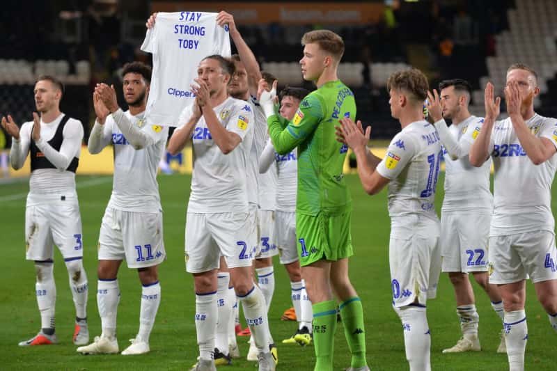 EmmaHoufe's tweet photo. Well done tonight Coops you and the boys should be proud of that win and win for Toby. Love these photos #StayStrongToby #Lufc #MOT 💙💛 @LiamCooper__ https://t.co/iJmiO33RdC