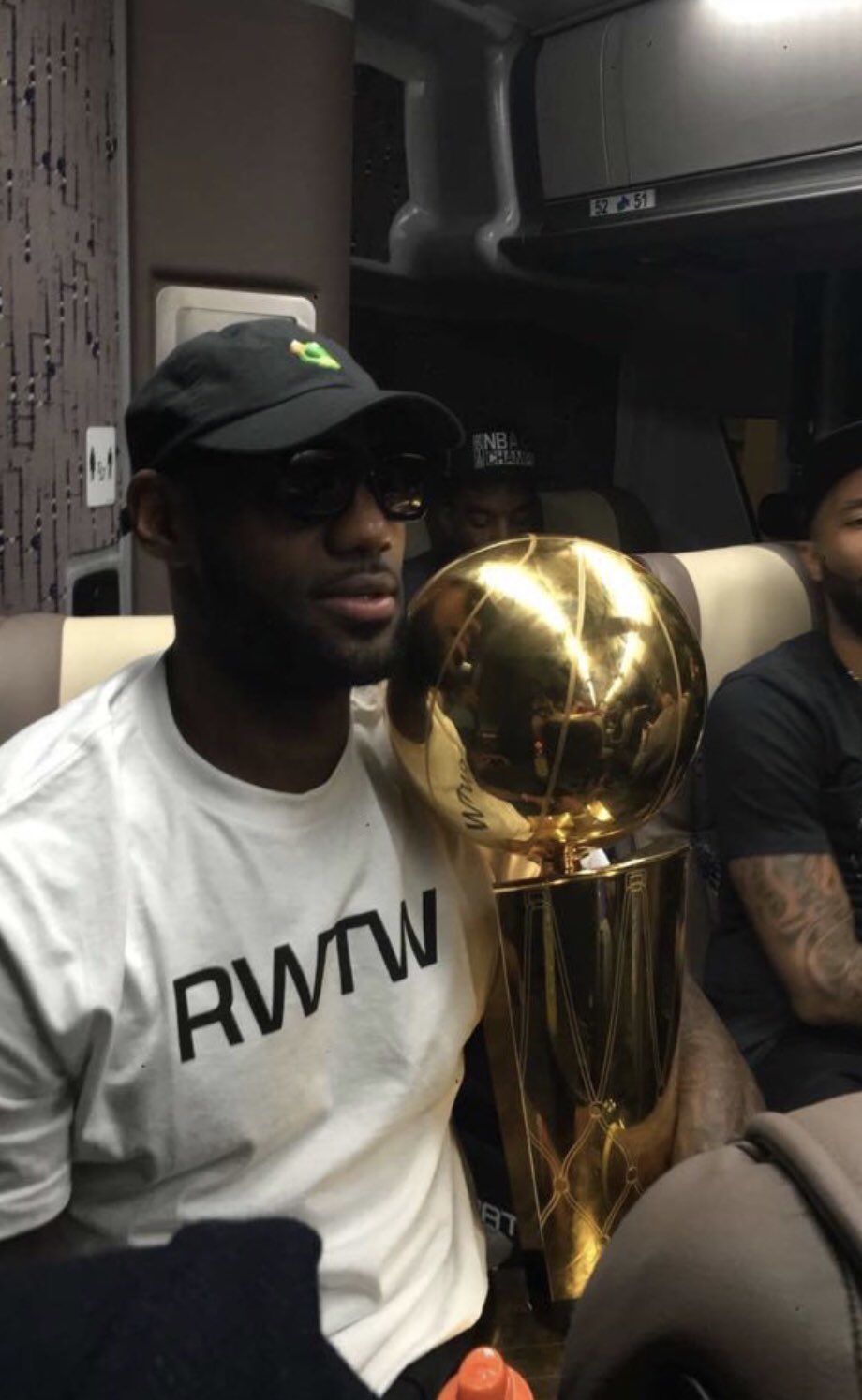 Fake on X Kermit LeBron was peak form https t fdhCSlX5c9 X
