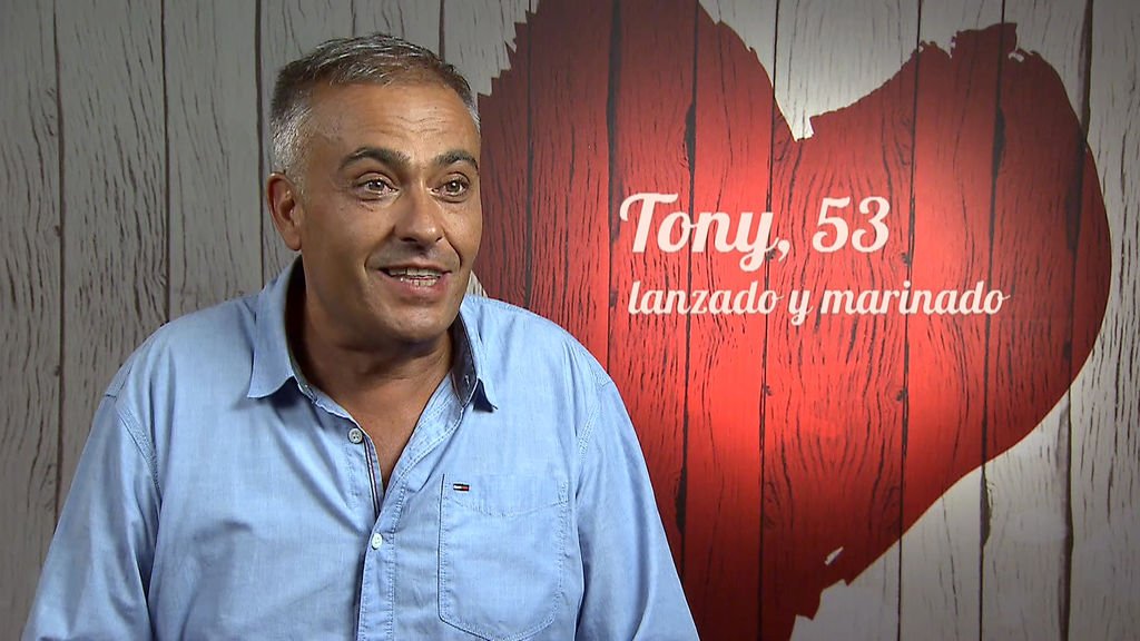 cuatro's tweet photo. Tony: "Me han dicho varias veces que me parezco a Richard Gere y a George Clooney" #FirstDates736 https://t.co/PUZepzrREN https://t.co/gVxJLXgdV4