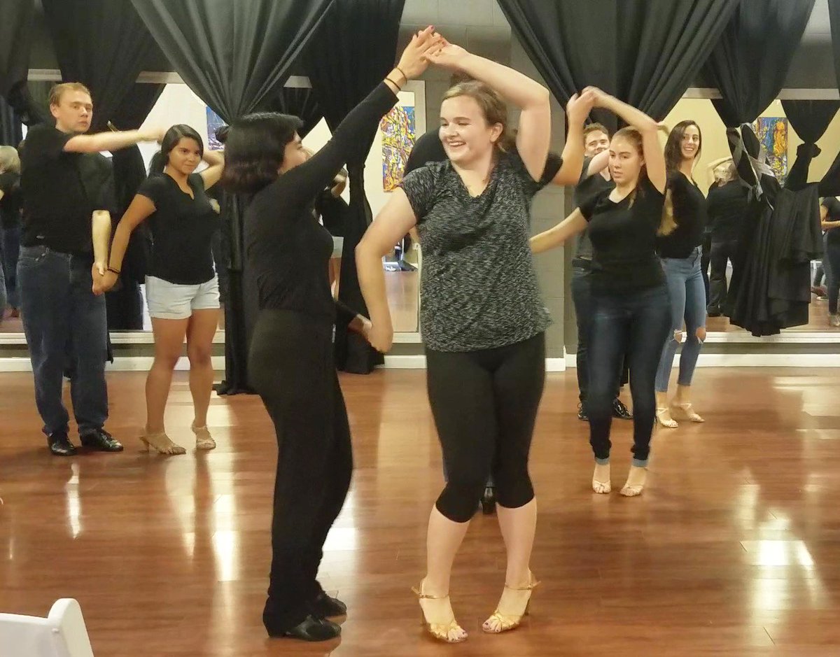 DFDanceStudio's tweet image. Want to learn a high energy, exciting dance? Come join us in learning Merengue 2nite @ 8pm! See you there! #saltlakeballroom #tuesdaytryit #uofu #studentsaspartners dfdancestudio.com/ballroom