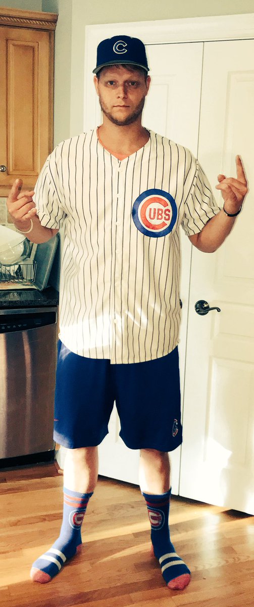 keithrogers323's tweet photo. Let’s go @Cubs tonight. I only pull out my pinstripes for huge games... #EverybodyIn tonight. https://t.co/zStDaOX66o