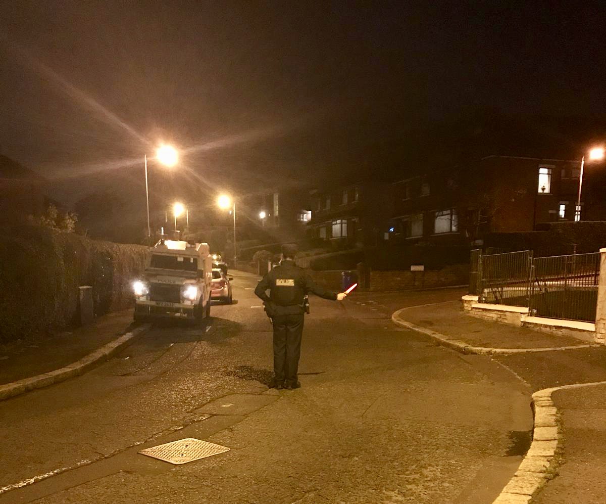 PSNIBelfastN's tweet photo. Court North NPT out on the beat and performing Vehicle checks this evening in #Lyndhurst #Ballygomartin #Westway #Roadsafety #keepingpeoplesafe SgtW #allQsofar https://t.co/M289yTevS3