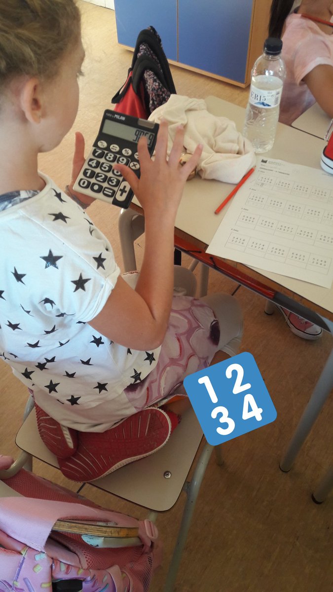 DavidPlanas11's tweet photo. Incentivant matemàtics a #JECasp amb l'ajuda de la calculadora!! Com la dominen i quins cracks estan fets fent càlculs!! https://t.co/YwPeU7kO2q