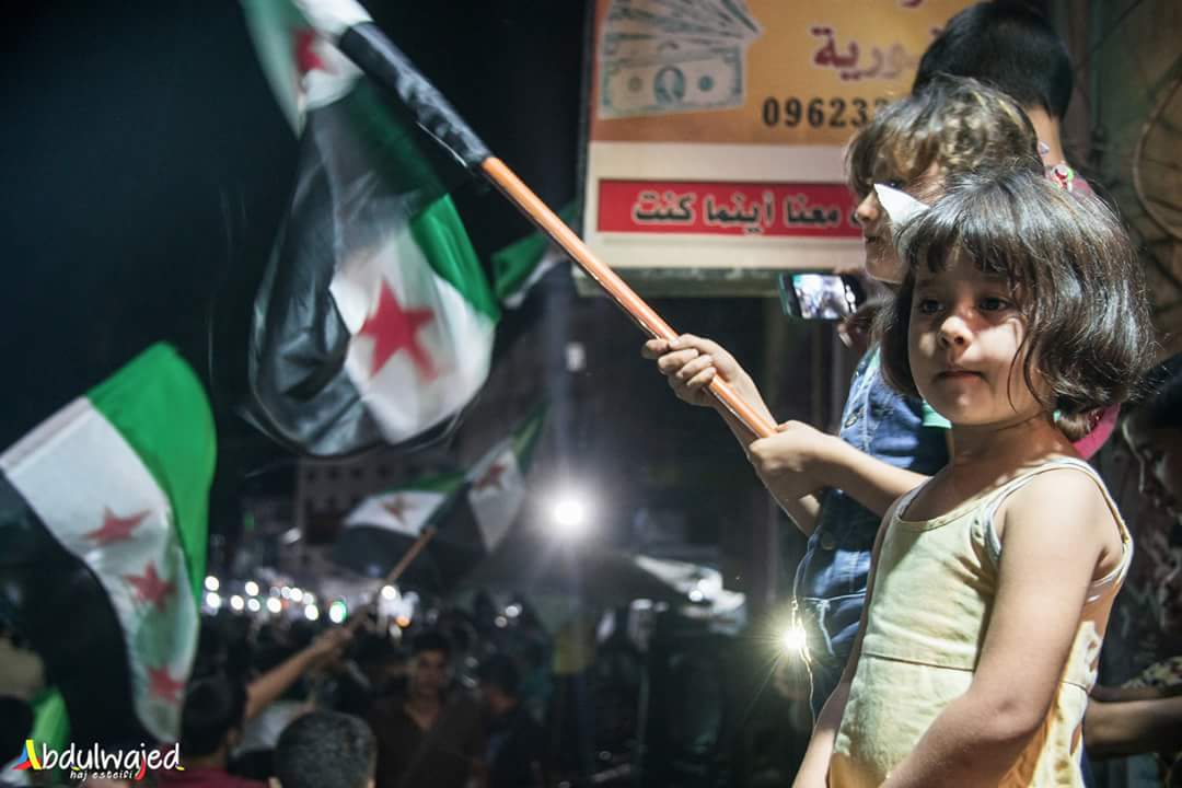ElianeAlhussein's tweet photo. Photos of the demonstration tonight in Idlib, the revolution continues and we demand the release of the prisoners held by the Assad Regime!
📷 Abdulwajed Haj Esteifi
#Idlib #FreeIdlib #Freedom #Revolution #EyesOnIdlib #ChildrenOfSyria https://t.co/7ve3w1eA7X
