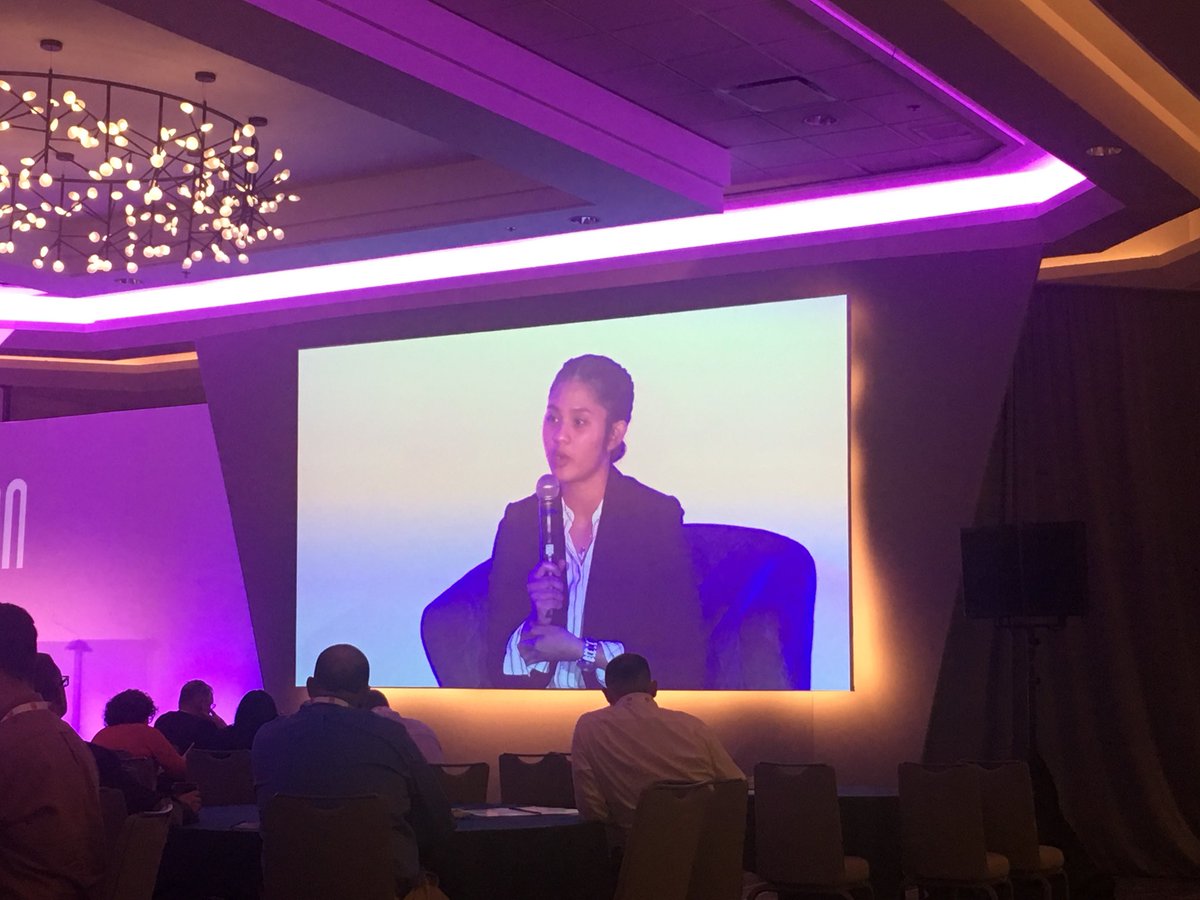 LSMcCauley's tweet photo. Love student panels. #StudentVoice is critical. Chelsea talking about the importance of internships-in high school! #anywhereanytimelearning #edsurgefusion #personalizesc https://t.co/9sGbPw6pDs