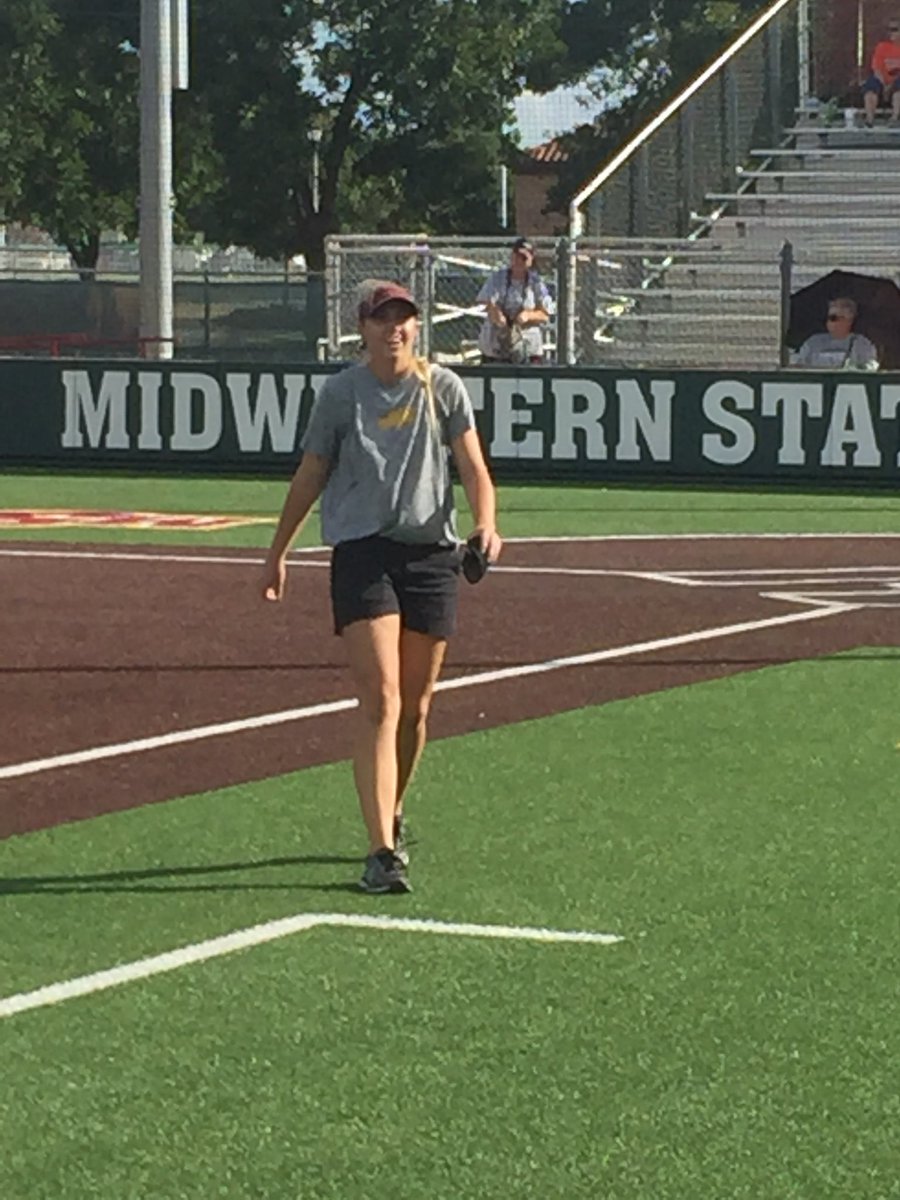 softballdadmsu's tweet photo. Congrats to Midwestern State University new Assistant Coach. Amanda Thomas is on the field today but not as the MSU catcher but at the 1st base coach. Good luck to you and your team season. #MidwesternState #msusoftball #StangGang #lscsoft https://t.co/4biRbKQWYE