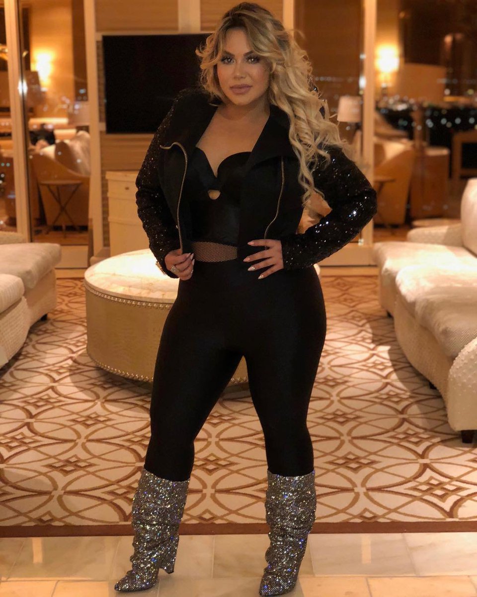 claudimar5's tweet photo. By @chiquisoficial  -  Ratchet #Tingz! 🤪😜 The calm before the storm. #ShowTime #LasVegas #AboutTheWeekend  - #Teamchiquis #TeamChiquis33 https://t.co/97vPxiDAyv