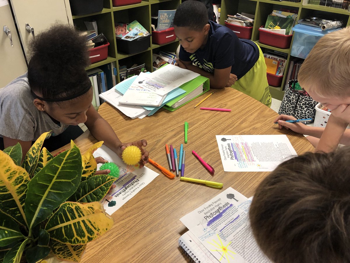 MWhiteMES's tweet image. Examples of finding the #mainidea and #textevidence while #annotating in #science class. #scienceteachersteachreadingtoo #weareHAWKS #ALLMEANSALLMCSS @MonroviaElem @MadCoSchools @AlabamaReading