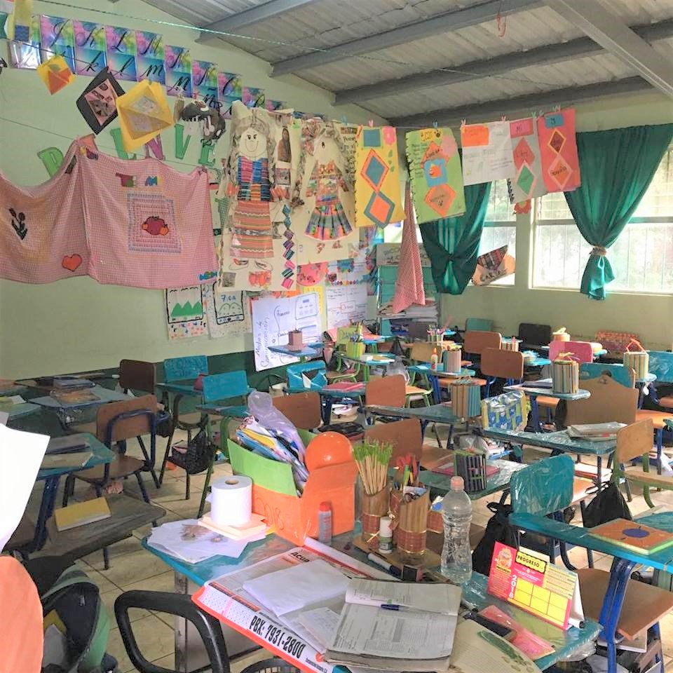 projectapoyo's tweet photo. The effect that a guaranteed meal from our breakfast program has had on the kids that fill these seats has changed everything. #projectapoyo #handsonlove https://t.co/2XkkugUErU