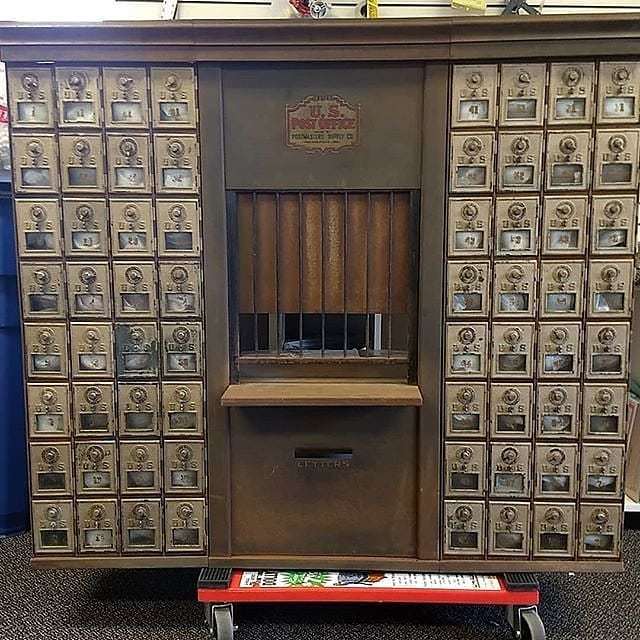 upsstoresmtx's tweet photo. When this miniature post office came into the store we had to take a picture before packing it up and sending it on its way. #unexpectedpackandship - https://t.co/afeLC52Wmn https://t.co/C23sWWir5V