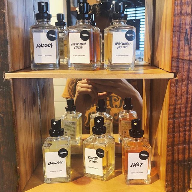 logicalharmony's tweet photo. What @lushcosmetics scent is your favorite? I love that you can buy the little wash cards as a way to try them out, so I want to try more of them.
.
.
#lush #lushcosmetics #perfume #crueltyfree #logicalharmony #logicalharmonyapproved #karma #breathofgod https://t.co/F0JhpEX7Sc https://t.co/6PGObfmU7t