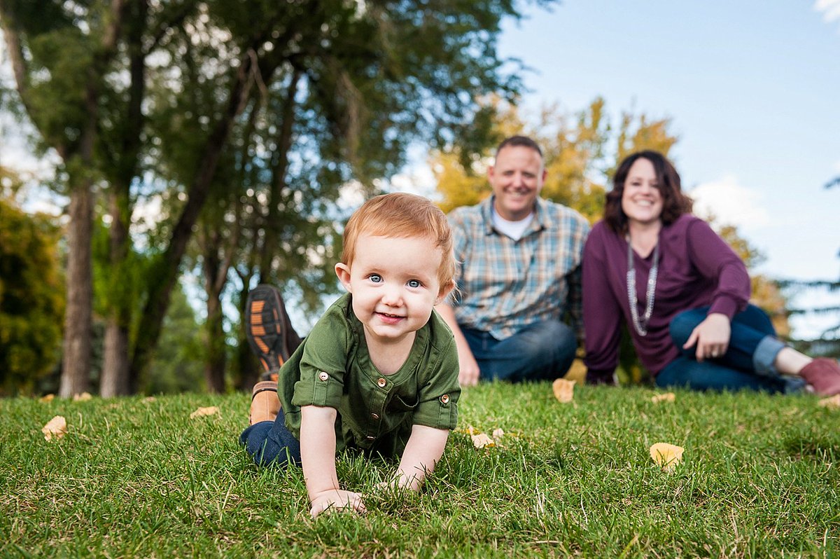ther2studio's tweet photo. "If you want trouble, find yourself a redhead."  How adorable are her puffy cheeks, her hair and that sweet little grin.  Andrea &amp; Sean are gonna have their hands full with this one! #redhead #flagstafffamilyphotographer @ther2studio #fallphotos #flagstaff https://t.co/B3txxddgjv