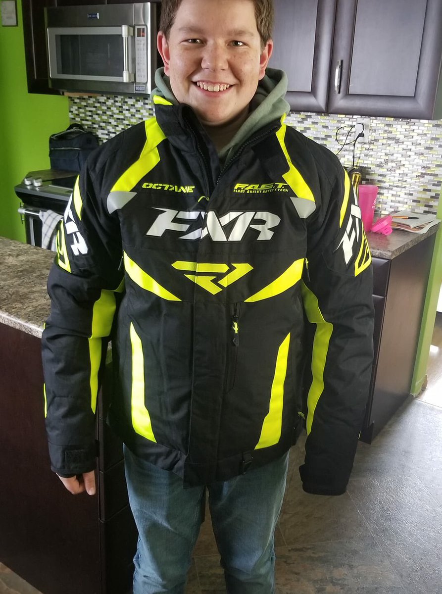 firstaveservice's tweet photo. Keep your family warm this winter in brand new FXR gear. We sell children’s, youth, ladies and men’s jackets, ski pants and gloves/mitts. Stop in and order yours today #fxr #winterscoming https://t.co/gXNAGg9e2k