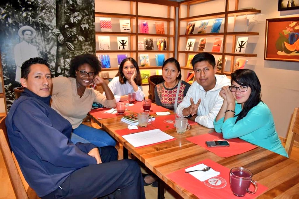 IstfqEc's tweet image. ¡ISTFQ Language Exchange Meeting! 🤓 Un encuentro para poner en práctica lo aprendido 📚 Conoce la fechas de los próximos meetings en nuestras redes sociales ¡No te lo pierdas! #IdiomasISTFQ #LanguageCenter