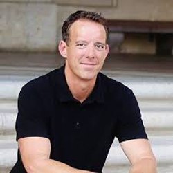PDI_Podcast2016's tweet photo. It's a story of overnight success that was 20yrs in the making...literally! Author @ChadZunker joins me for this #PDI_Podcast Adventure. I'm thrilled to bring you his story behind the story. Here's the link: https://t.co/BYQ8HBWMTb #Suspense #Thriller #AmDetermined #WritersLife https://t.co/WwgTznvA2w