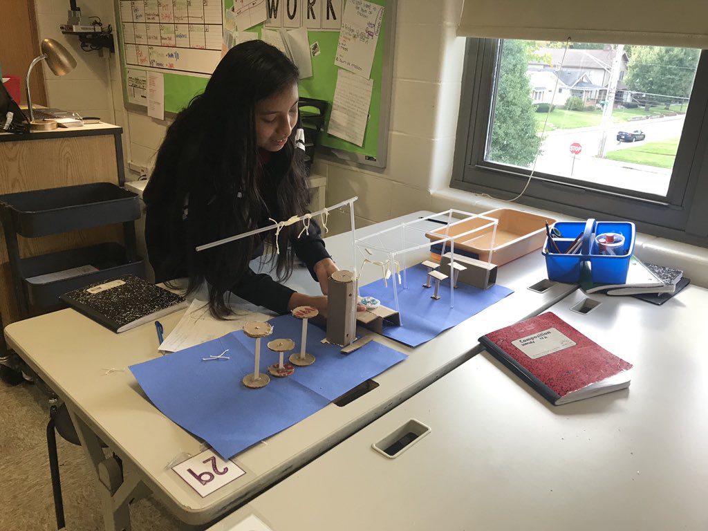 JWRiley43's tweet photo. @JWRiley43 7th Grade Students working on an engineering project to create their own American Ninja Warrior obstacle course. @IPSSchools #HardworkingHornets #YoungEngineers #LearningAndCreating https://t.co/upw6GHrg5W