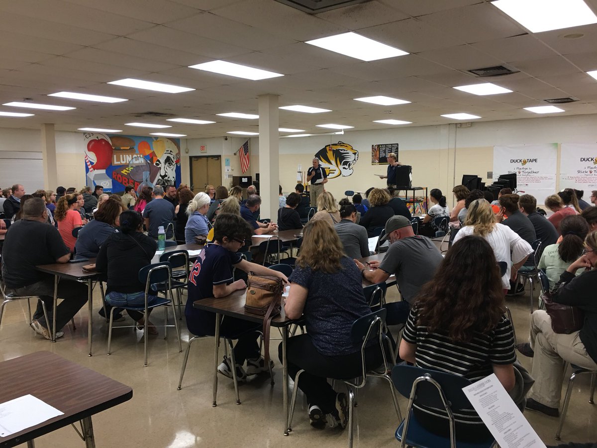 CfallsRoberts's tweet image. Thank you Parents for coming out tonight and hearing our agenda and trip information for our upcoming DC trip! #DCbound #letsgo!!