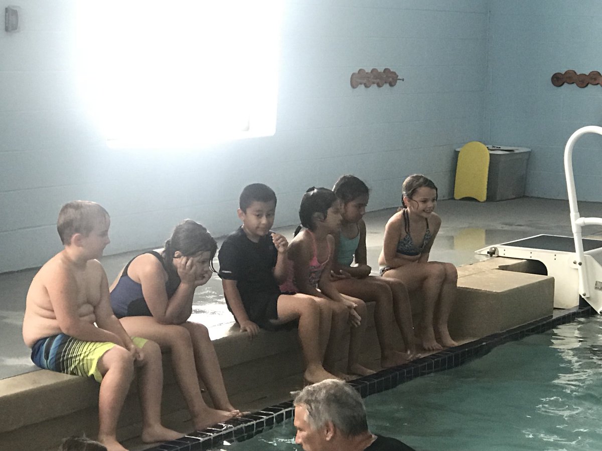 dlouder23's tweet photo. Look how cute these 2nd graders are! We spent the afternoon in the Water Safety class at the YMCA. Such a great learning experience and they had a blast!! @HawthorneElemMO #HelpingEveryoneSucceed https://t.co/35sAkc784f