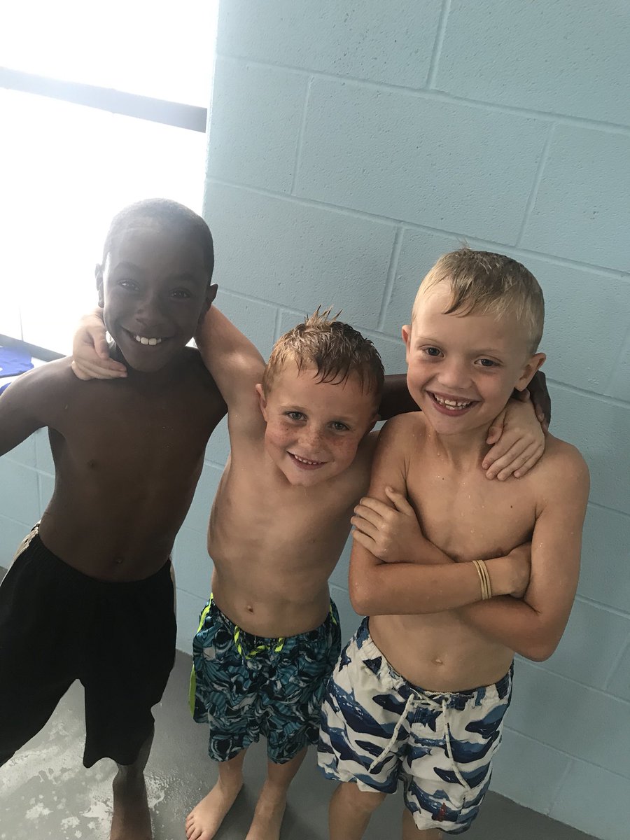 dlouder23's tweet photo. Look how cute these 2nd graders are! We spent the afternoon in the Water Safety class at the YMCA. Such a great learning experience and they had a blast!! @HawthorneElemMO #HelpingEveryoneSucceed https://t.co/35sAkc784f