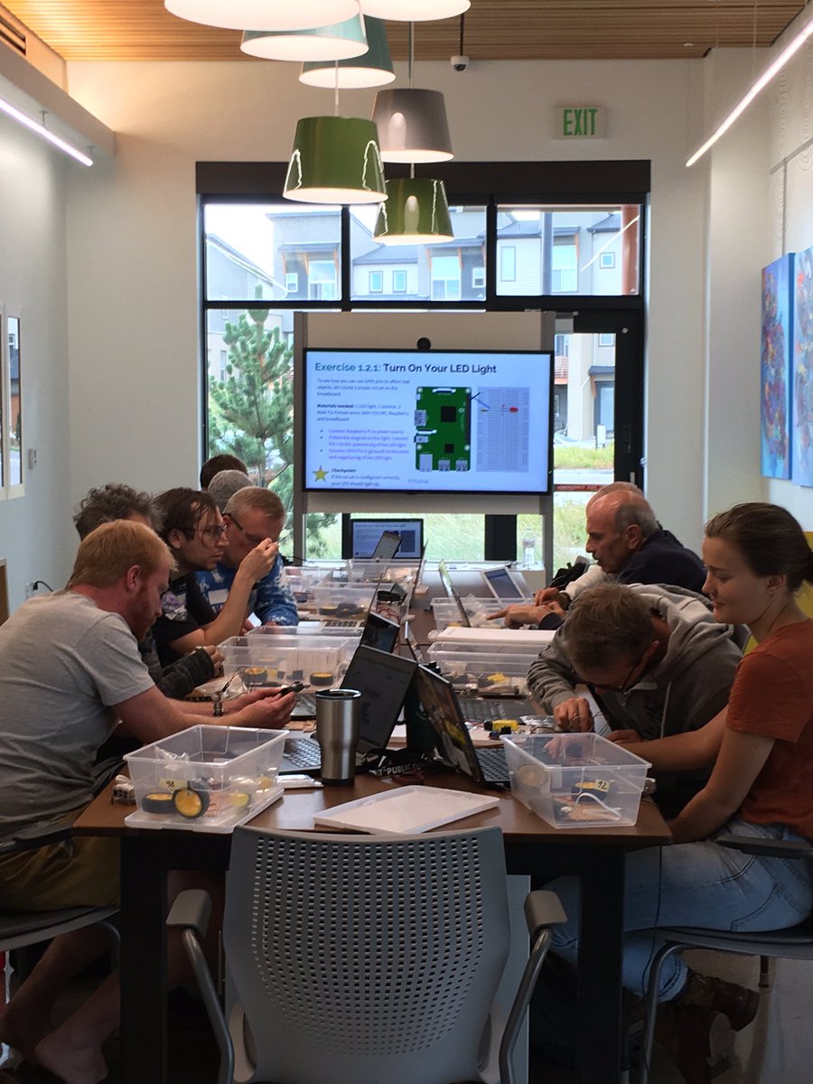 QPiEducation's tweet photo. Exciting times working with even more educators in Colorado in new technologies for their classroom! #education #professionaldevelopment #STEM #innovative https://t.co/3UtAp08Ztb