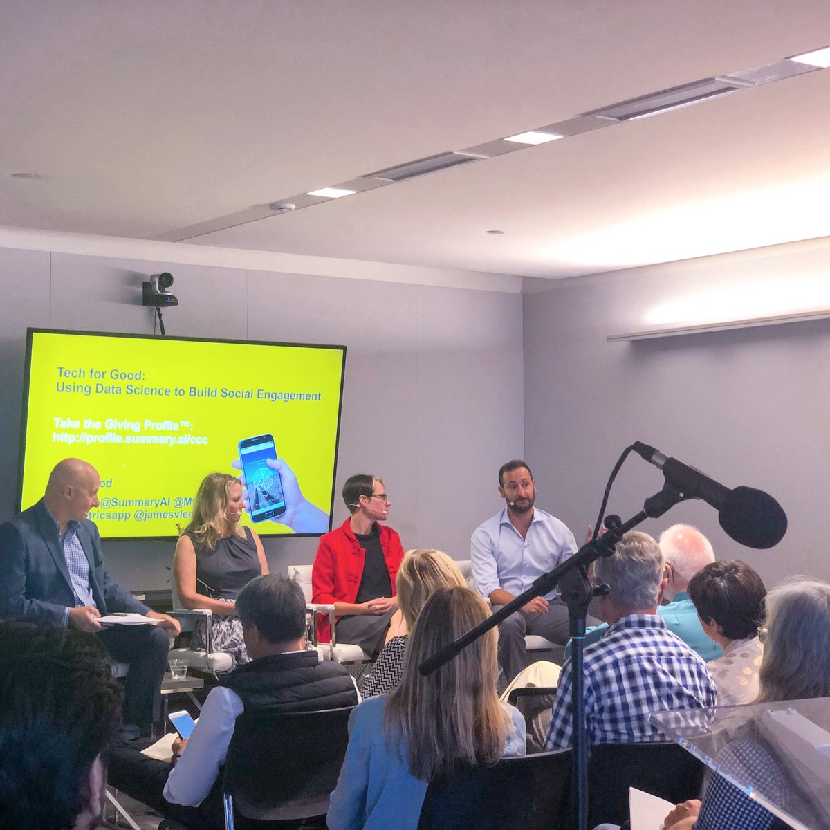 upmetricsapp's tweet photo. Proud to have had our CEO @DPayneUP on a panel at the @cwclub last night discussing ‘Tech for Good: Using #Data #Science to Build Social Engagement’ 🆙🙌💯 https://t.co/gB1HD5g9cH
