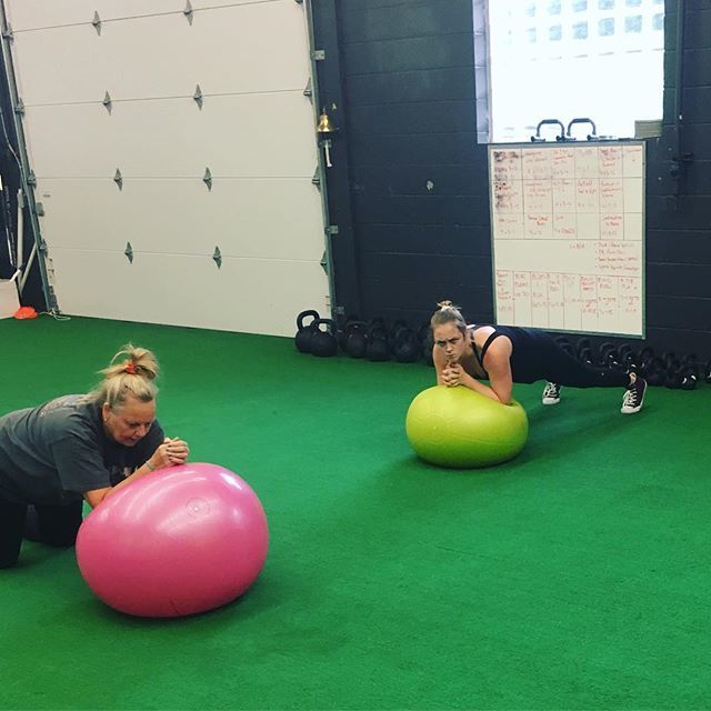 WadeTrained's tweet photo. When you’re the coach but the other coach makes you do ABCs... 😅
•
#wadetrained #wadetrainedfamily #coachingcoaches #trainwithclaire https://t.co/R8EprJm8ae https://t.co/orEHIzyaoO