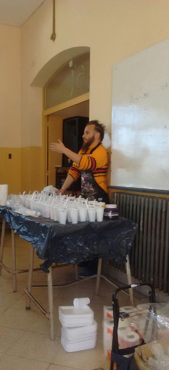 CarlosEspsito2's tweet photo. Semana de las Artes en Escuela Secundaria3 Chivilcoy junto al maestro Manuel Rubin.Excelentes producciones colectivas https://t.co/NFb8eCyVmH