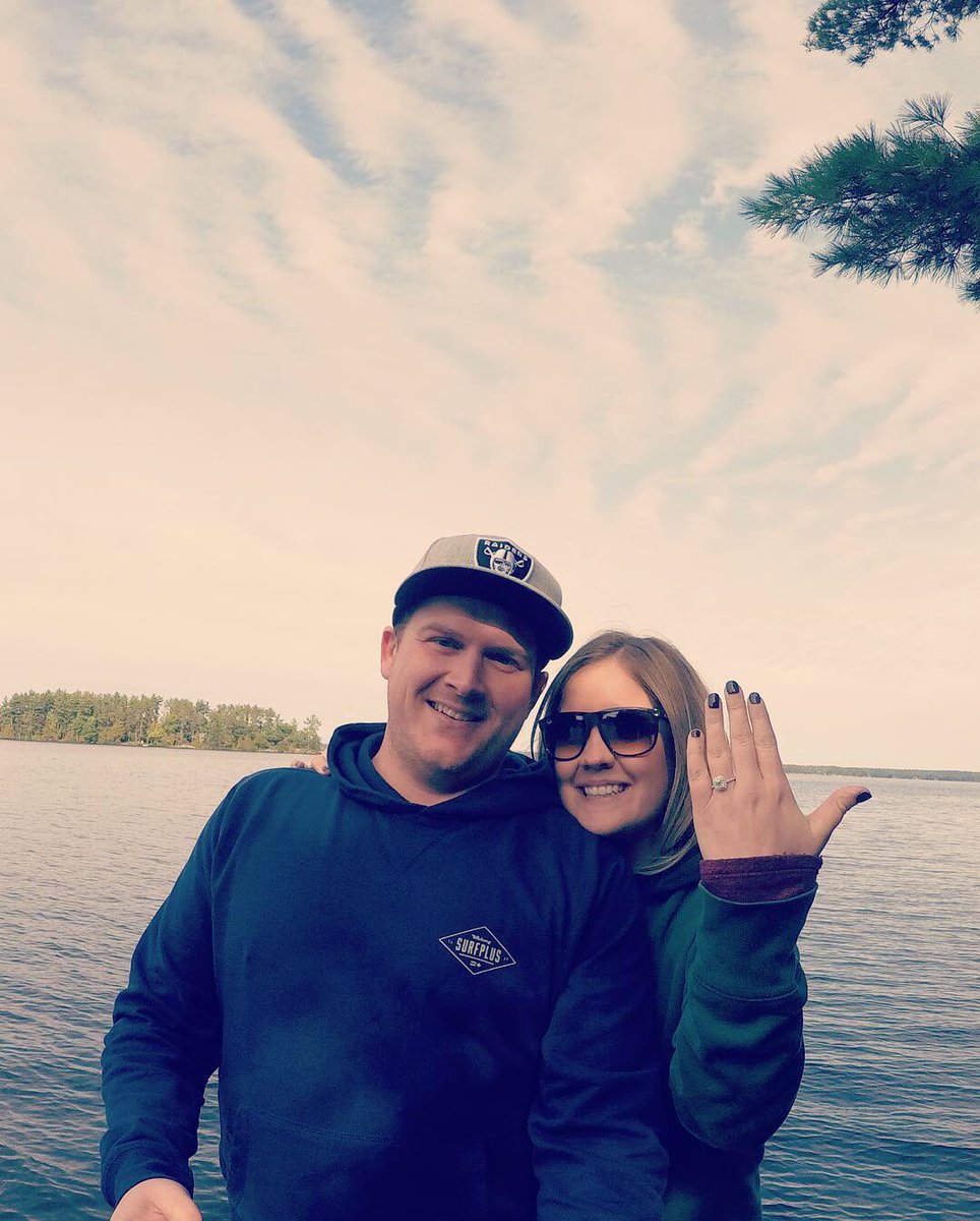 #SheSaidYes 
Woohoo , our very own #Beauty of a Service Manager <a href="/JennCumming5150/">Jenn Cumming</a> is getting #Married ..... Congrats Dan &amp; Jenn we ❤️you guys 💍🍾🥂
#BridalShopswillfollowusnow
#TeamCanBow