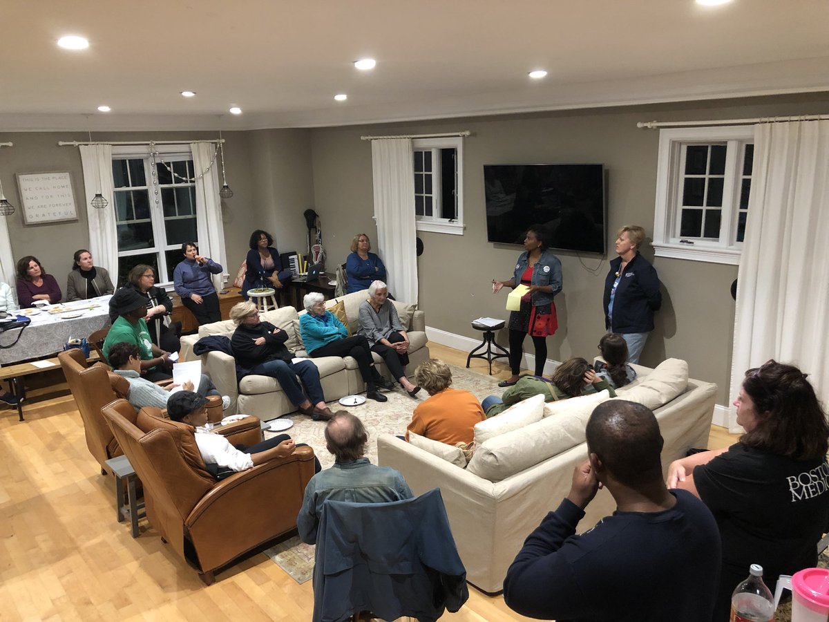 AnnissaForBos's tweet image. #familyroompolitics under way. #Question1 #NursePatientRatios #bospoli #mapoli