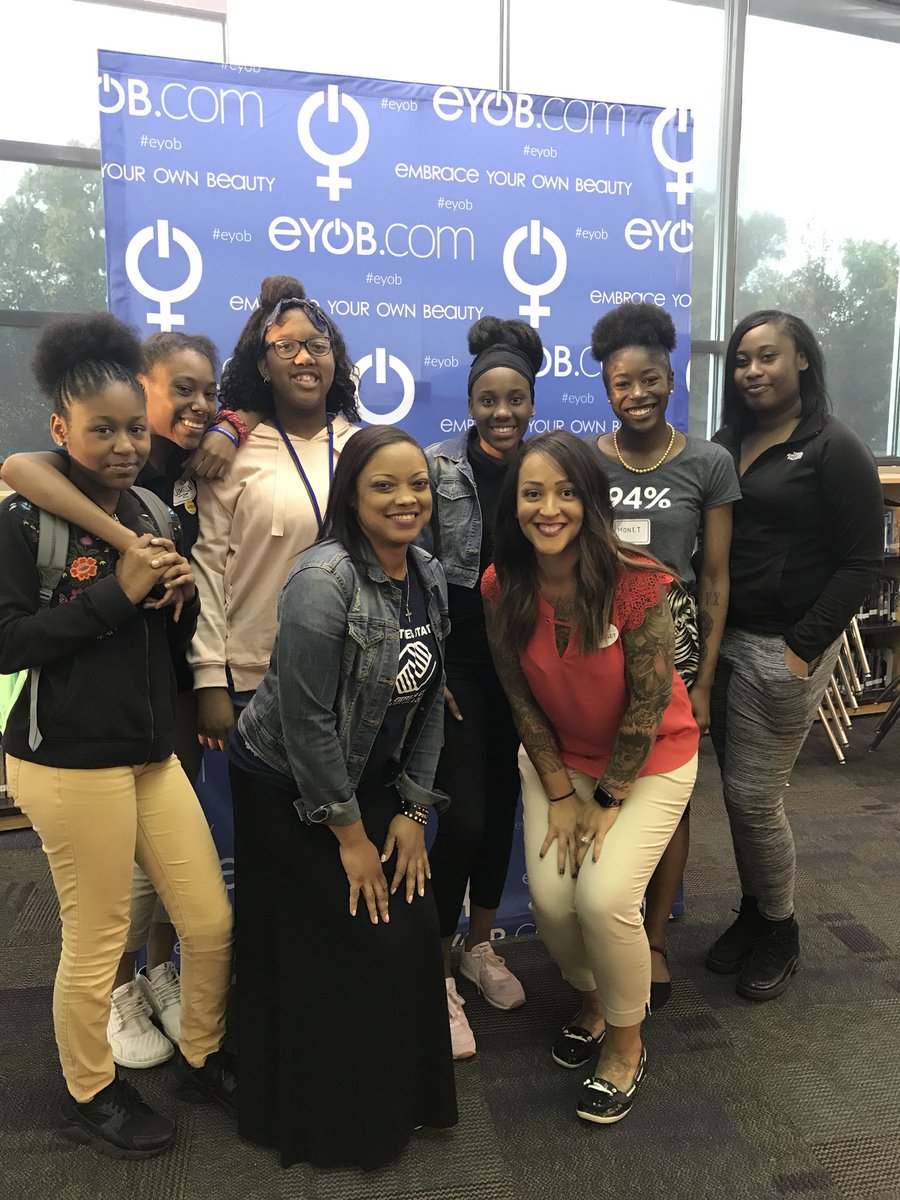 acahill49's tweet photo. A great night talking about what beauty truly is! @EYOBFoundation @eyobnow @awibbs09 @AmberHafron #CommunityEngagement https://t.co/T8IeA2MDhp