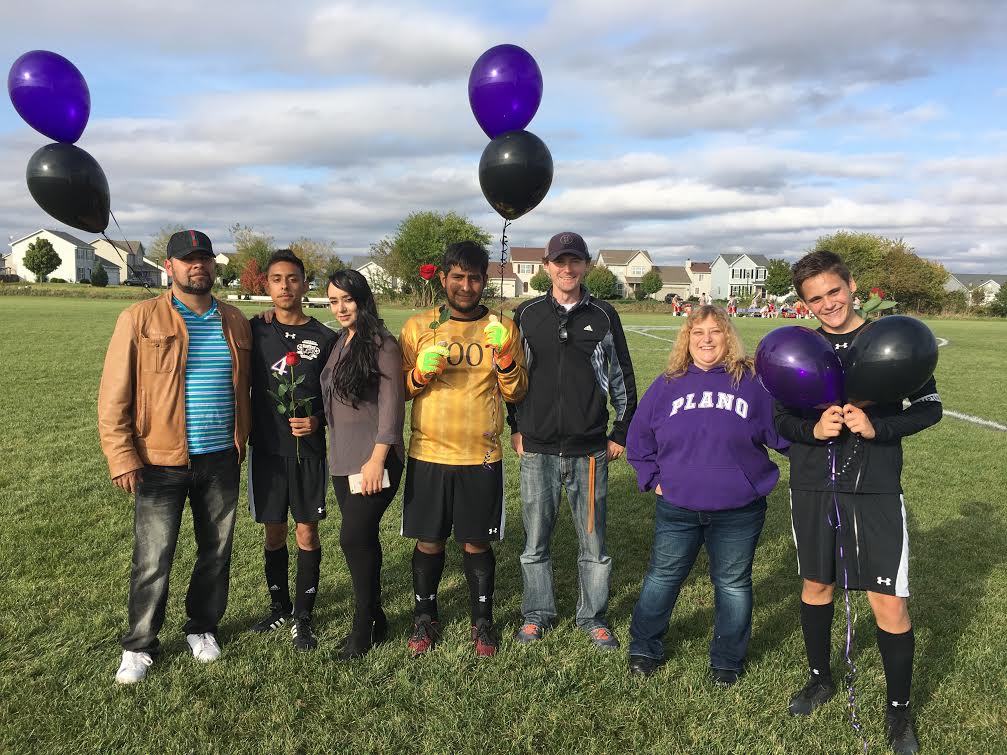 PlanoCUSD88's tweet photo. Cheers to the seniors on the PHS boys soccer team on Senior Night! https://t.co/puEX0BiMyU