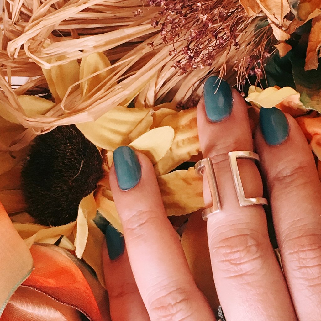 Fall decor check✔ Fall color nails ✔Jewelry perfect for Fall ✔ #everydayelissar #silver #silverring #silver925 #uniquejewelry #sterlingsilver #silverjewelry #925 #showmeyourrings #ringselfie  #ringlover #ringsoftheday #ringbling #instajewels #jewelryobsessed #jewelryboutique