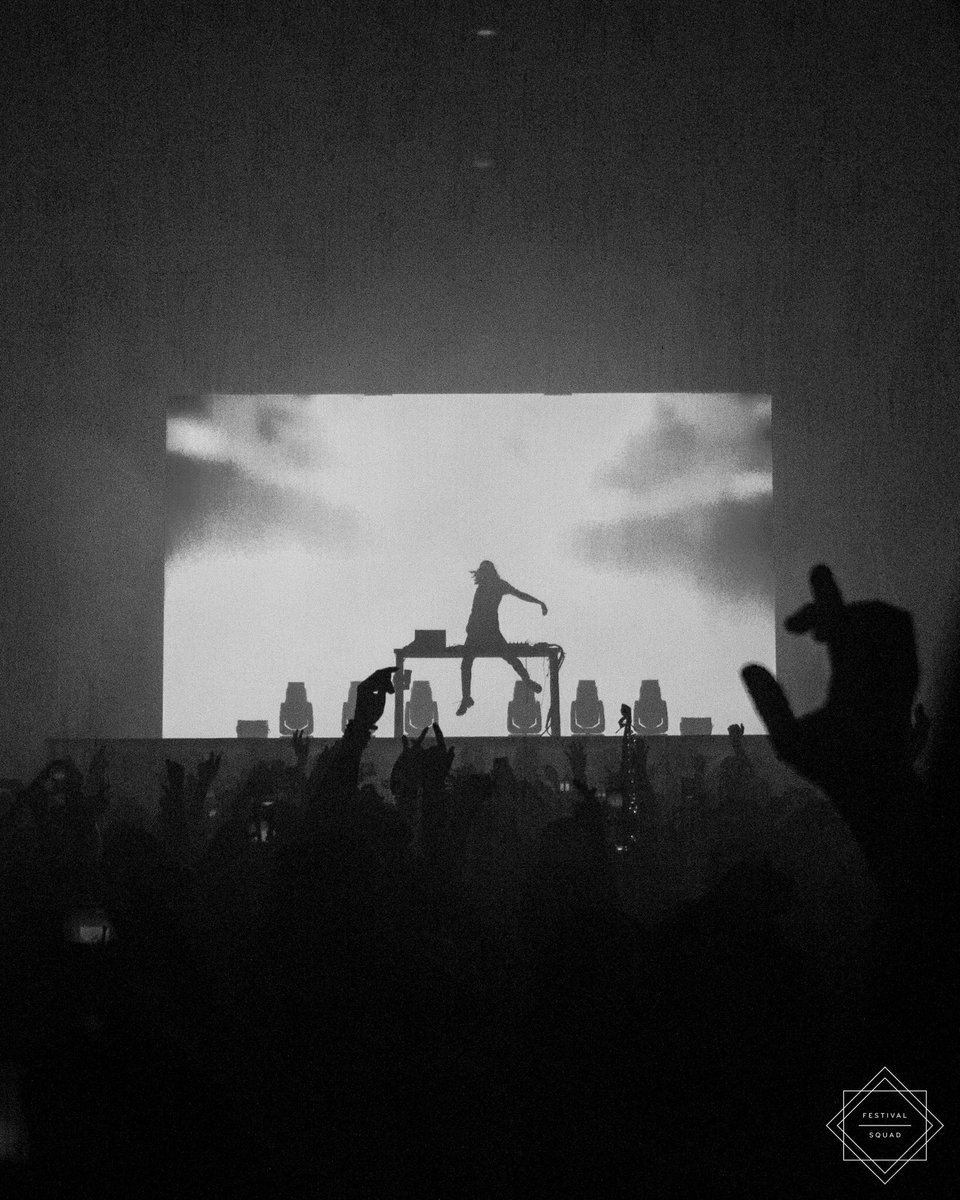 ourdanica's tweet photo. being able to take these photos was a dream come true and it wouldn’t have been possible without @Festival_Squad ✨

I hope you all enjoy these photos! — Taken at @virtual_self Utopia Live System at NOS Events Center for Festival Squad https://t.co/rlgD9m3fjN