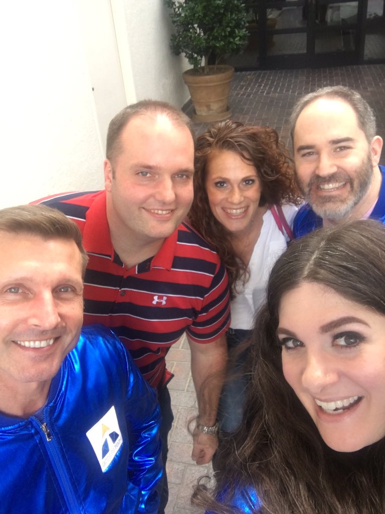 gizzelleakin's tweet image. Together at last!!!! #channelconnect #drivetoconvergence @StructuredInc @accesstechIT @jefftakin