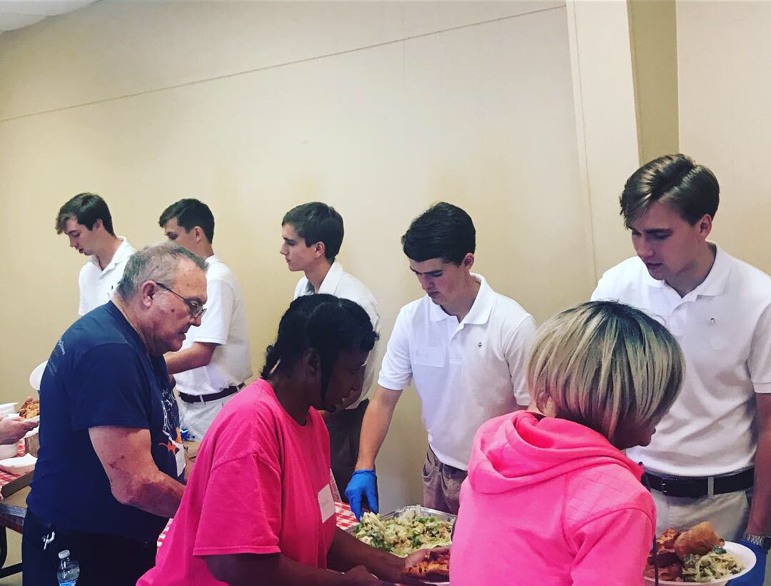 bridgers3's tweet photo. @olemissphidelt Phikeia serving the OU community @ More Than A Meal https://t.co/P8haNFytBb