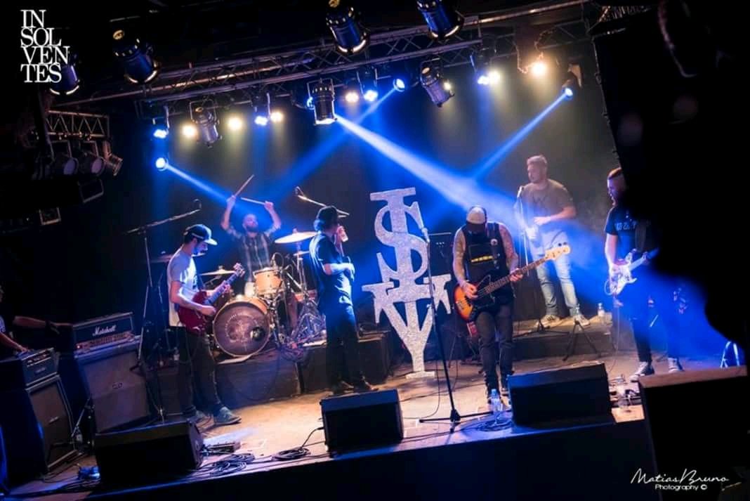 🎉 Cuenta regresiva para volver al barrio, presentando: "El destino vs. la suerte universal" 🎉

📆 Domingo 14/10  |  21hs
🗺️ Mutar Bar, Av. Mitre 982 

Evento: facebook.com/events/2114774… 
📸: <a href="/MatiasBrunoFoto/">MatiasBrunoPh</a>