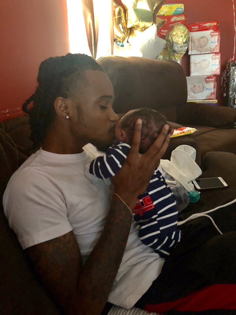 SelfHoffa's tweet photo. Thank God everyday for making me your Father... I love you boy #BIGBLESSING 🙏🏾 https://t.co/VbALdNNsyo
