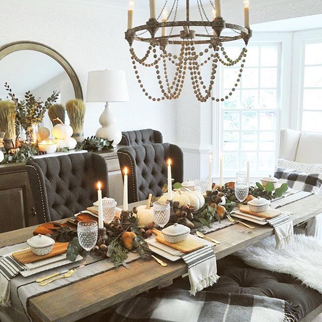 It’s almost my bedtime but I thought I’d leave you with @dearlillie fall #diningroom 😱 so warm and cozy right?
.
.
Can you believe its October? Before we know it the holidays will be here. I LOVE this time of year. I want to soak up each and every season. I’m a big New Engla…