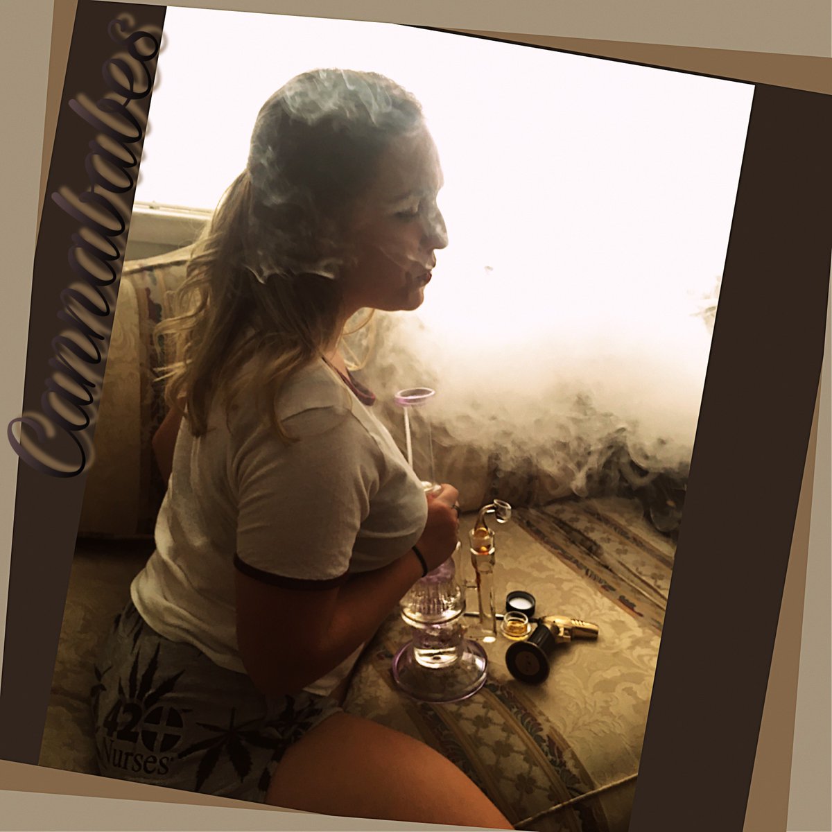 Cannababesapp's tweet photo. Cannababe Model 👉🏼 @babby_gurl6 
 #stoner #maryjane #weed #stonergirl #joint #stonerchick #highsociety #ganjagirl #blazed #ganjababe #kush #marijuanadaily #ganjasmoke #marijuana #marijuanalovers #dankdaily #ganjadailydankkush #ganjachick #marijuanasociety #ganjalife https://t.co/tt1JBF2wu0