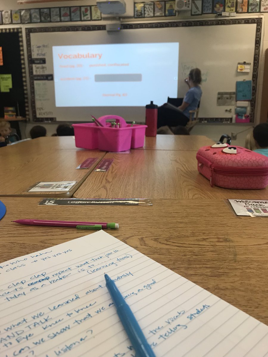 Learning from others is always a great experience!! Thanks <a href="/sarah_otts27/">Sarah Otts</a> and <a href="/glendacraw/">Glenda Crawford</a> for letting me come visit your class!!! #MLBallstars #ourstory <a href="/MulberryEagles/">Mulberry Elementary</a>